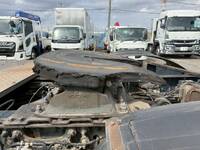 UDトラックスクオントレーラーヘッド（トラクターヘッド）大型（10t）[写真10]