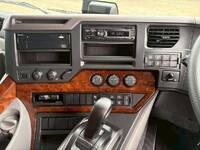 UDトラックスクオンアルミウイング大型（10t）[写真22]