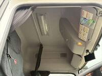 UDトラックスクオンアルミウイング大型（10t）[写真24]