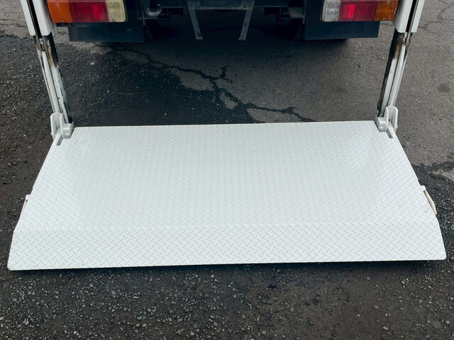 日野デュトロダブルキャブ（Wキャブ）小型（2t・3t）[写真10]