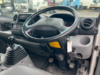 日野デュトロダブルキャブ（Wキャブ）小型（2t・3t）[写真17]