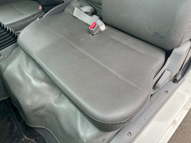 日野デュトロダブルキャブ（Wキャブ）小型（2t・3t）[写真18]