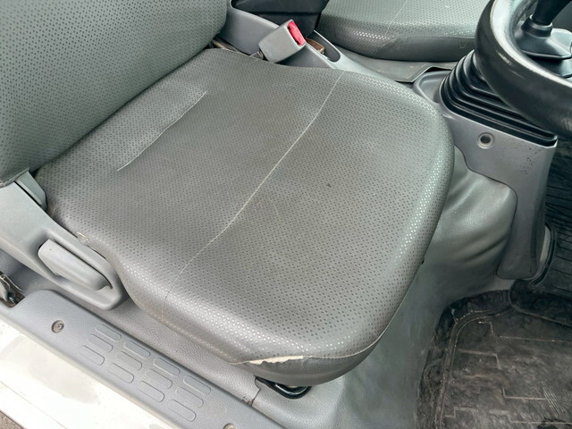 日野デュトロダブルキャブ（Wキャブ）小型（2t・3t）[写真23]