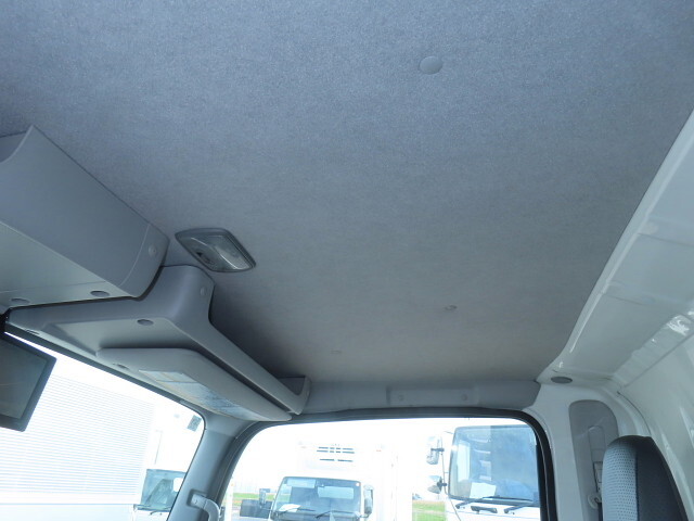 いすゞエルフアルミバン小型（2t・3t）[写真23]