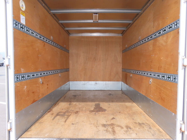 いすゞエルフアルミバン小型（2t・3t）[写真30]