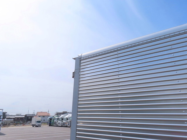 いすゞエルフアルミバン小型（2t・3t）[写真33]