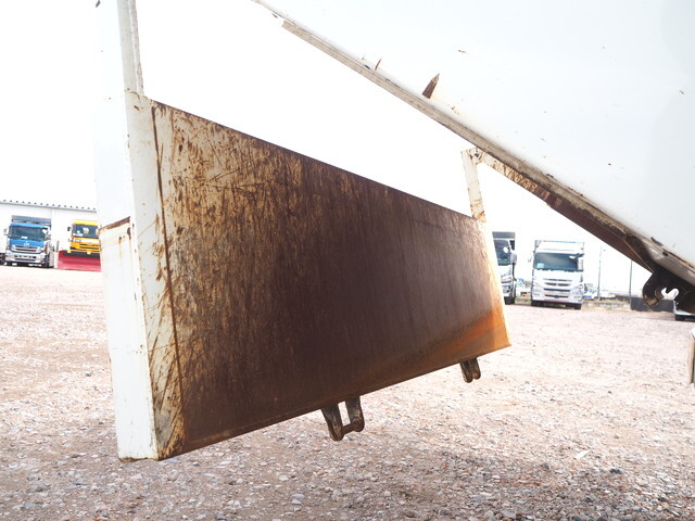 日野レンジャーダンプ増トン（6t・8t）[写真20]