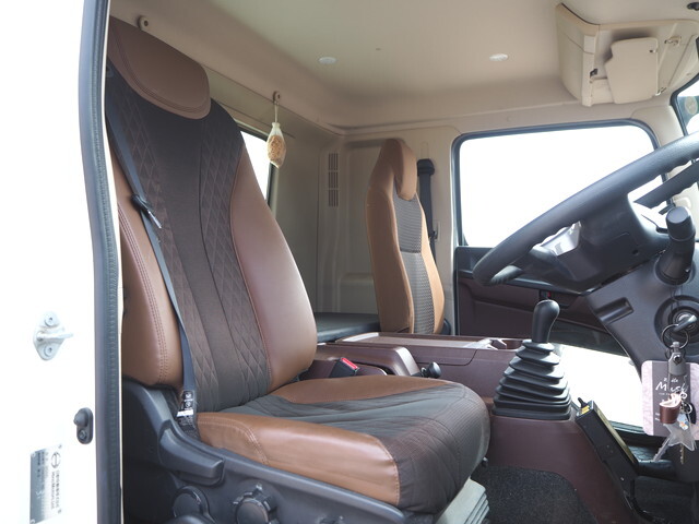 日野レンジャーダンプ増トン（6t・8t）[写真31]