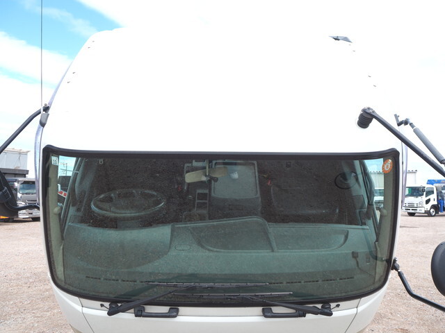 三菱ふそうファイターコンテナ専用車中型（4t）[写真17]