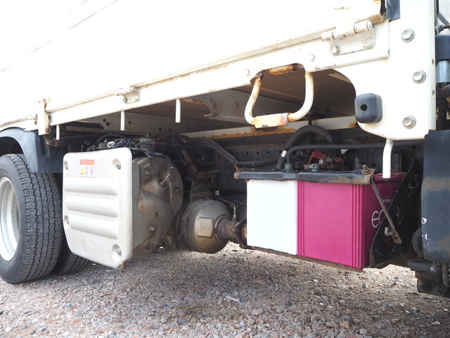 トヨタトヨエース平ボディ小型（2t・3t）[写真13]