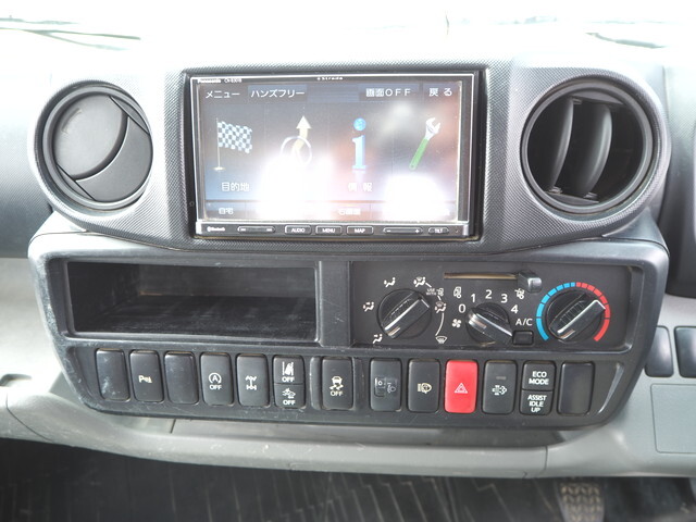 トヨタトヨエース平ボディ小型（2t・3t）[写真37]