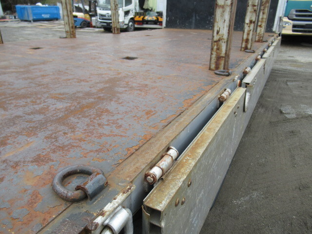 三菱ふそうスーパーグレートアルミブロック大型（10t）[写真15]