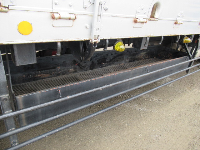 三菱ふそうスーパーグレートアルミブロック大型（10t）[写真18]