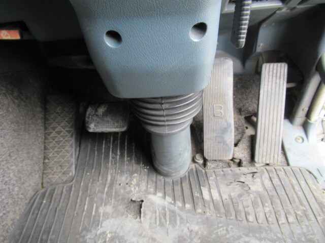 三菱ふそうスーパーグレートアルミブロック大型（10t）[写真33]