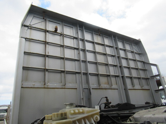 三菱ふそうスーパーグレートアルミブロック大型（10t）[写真37]