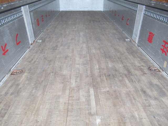 日野プロフィアアルミウイング大型（10t）[写真13]