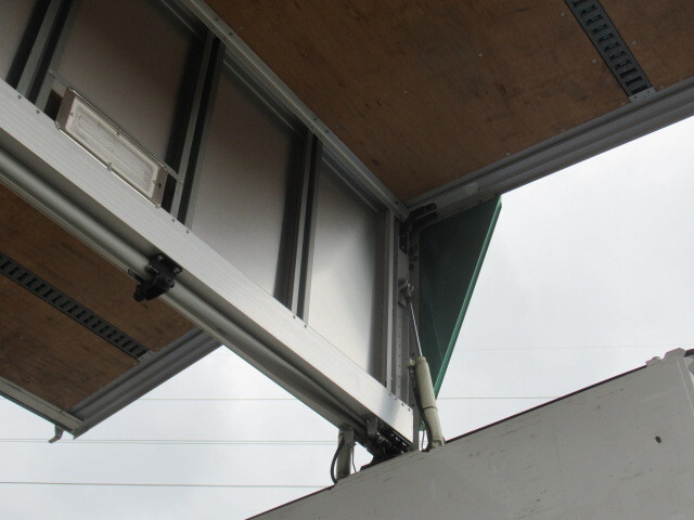 日野プロフィアアルミウイング大型（10t）[写真18]