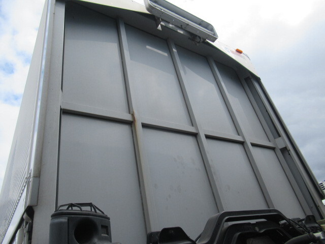 日野プロフィアアルミウイング大型（10t）[写真37]