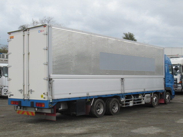 日野プロフィアアルミウイング大型（10t）[写真04]