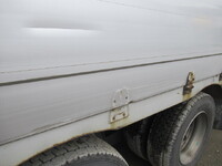 いすゞギガアルミウイング大型（10t）[写真16]