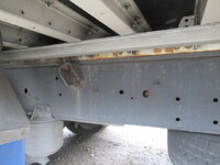 いすゞギガアルミウイング大型（10t）[写真18]