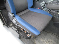 いすゞギガアルミウイング大型（10t）[写真23]