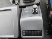 いすゞギガアルミウイング大型（10t）[写真32]