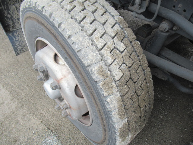 いすゞギガアルミウイング大型（10t）[写真38]