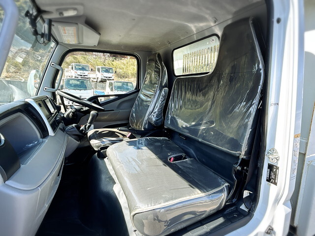 三菱ふそうキャンターダンプ小型（2t・3t）[写真30]