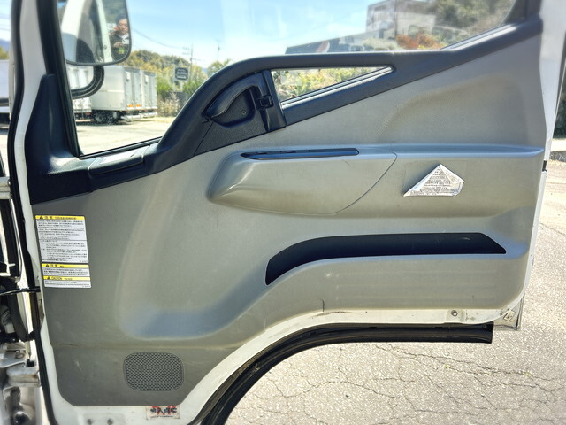 三菱ふそうキャンターコンテナ専用車小型（2t・3t）[写真26]