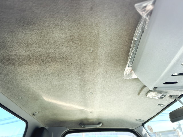 三菱ふそうキャンターコンテナ専用車小型（2t・3t）[写真31]