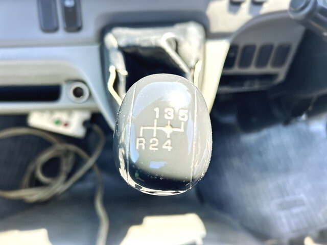 三菱ふそうキャンターコンテナ専用車小型（2t・3t）[写真37]