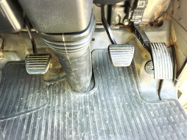 三菱ふそうキャンターコンテナ専用車小型（2t・3t）[写真38]