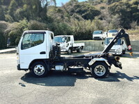 三菱ふそうキャンターコンテナ専用車小型（2t・3t）[写真07]