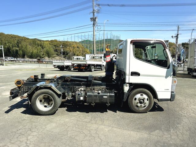 三菱ふそうキャンターコンテナ専用車小型（2t・3t）[写真07]