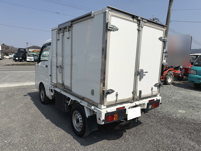 ダイハツハイゼット冷凍車（冷蔵車）小型（2t・3t）[写真02]