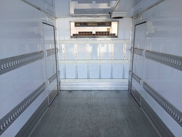 日野デュトロ冷凍車（冷蔵車）小型（2t・3t）[写真15]