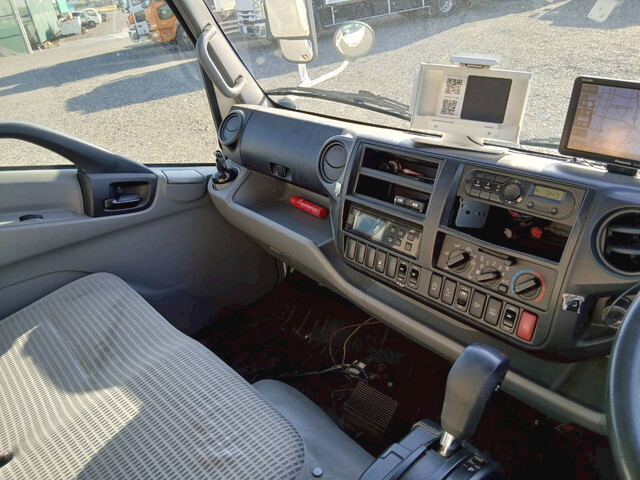 日野デュトロ冷凍車（冷蔵車）小型（2t・3t）[写真33]