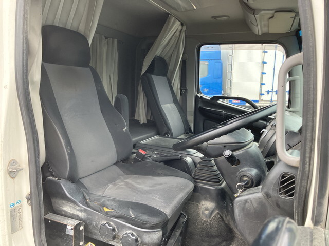 日野レンジャーコンテナ専用車中型（4t）[写真33]