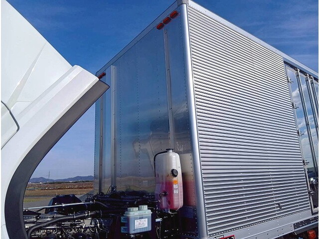 三菱ふそうスーパーグレート冷凍車（冷蔵車）大型（10t）[写真12]