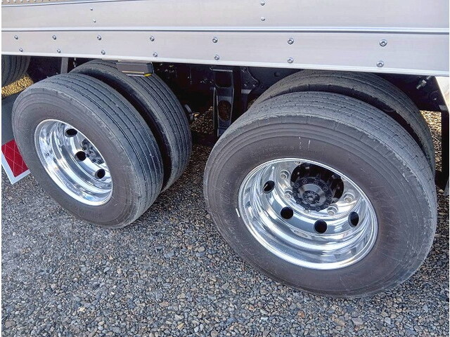 三菱ふそうスーパーグレート冷凍車（冷蔵車）大型（10t）[写真15]