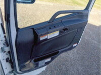 三菱ふそうスーパーグレート冷凍車（冷蔵車）大型（10t）[写真18]