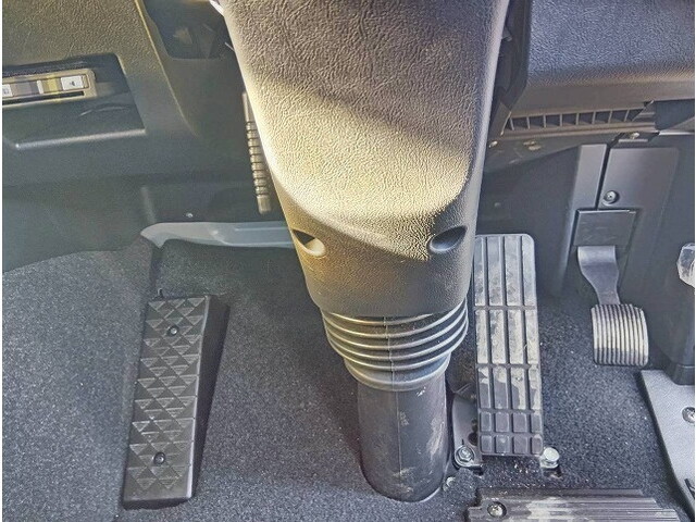 三菱ふそうスーパーグレート冷凍車（冷蔵車）大型（10t）[写真28]