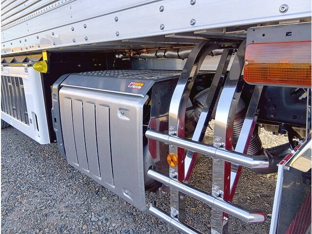 三菱ふそうスーパーグレート冷凍車（冷蔵車）大型（10t）[写真40]