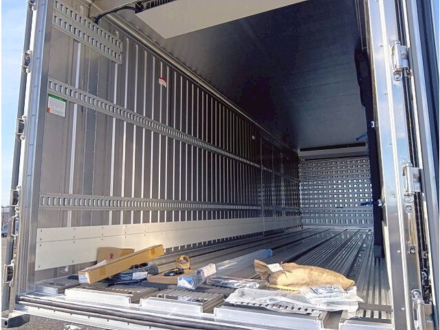 三菱ふそうスーパーグレート冷凍車（冷蔵車）大型（10t）[写真05]