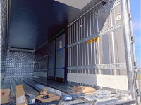 三菱ふそうスーパーグレート冷凍車（冷蔵車）大型（10t）[写真10]