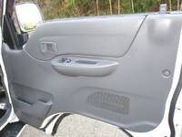 マツダボンゴ平ボディ小型（2t・3t）[写真24]