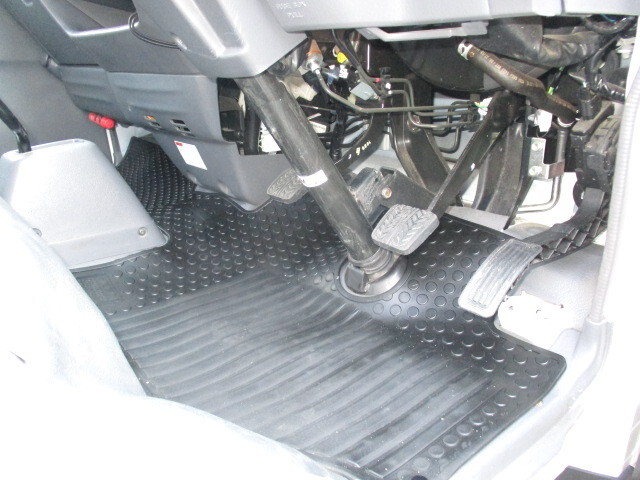 マツダボンゴ平ボディ小型（2t・3t）[写真24]