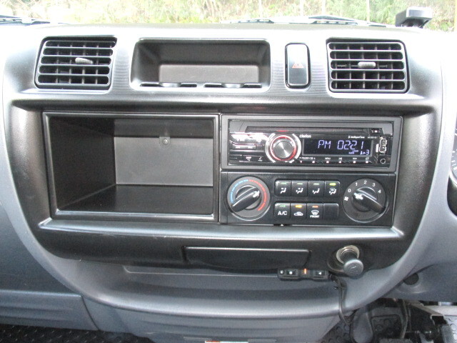 マツダボンゴ平ボディ小型（2t・3t）[写真28]