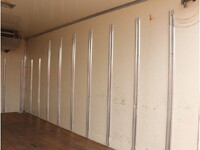 いすゞエルフ冷凍車（冷蔵車）小型（2t・3t）[写真16]